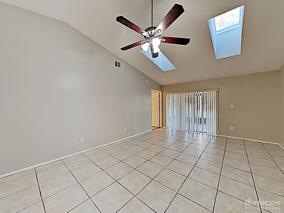 3rd image of 1069 Abell Cir