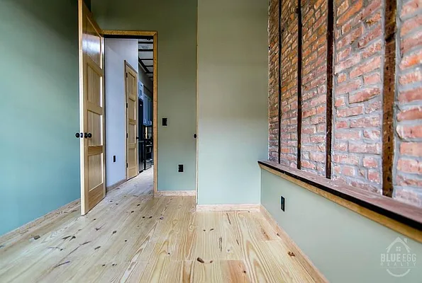 Rented by Blue Egg Realty Corp | media 89