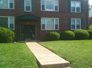 8130 Roxburgh Dr APT 2E, Clayton, MO 63105