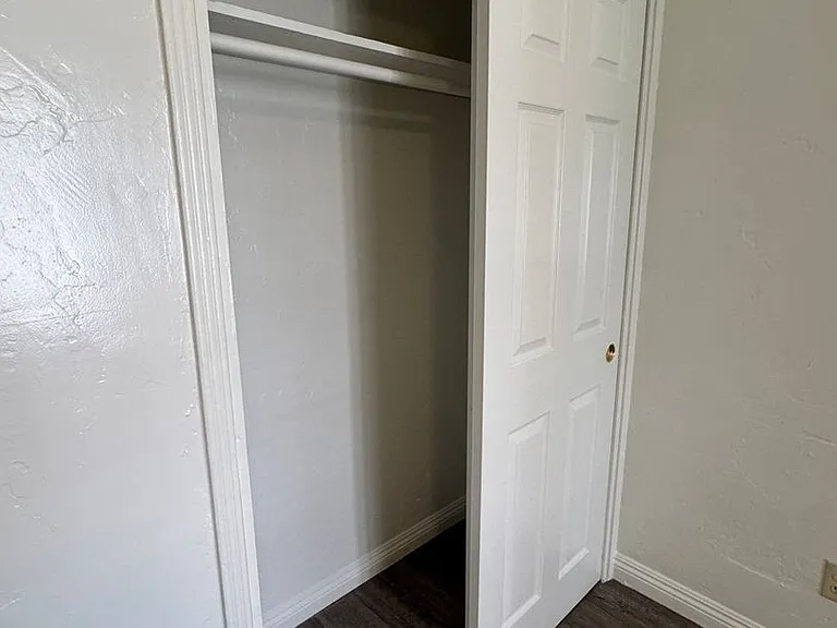 903 E Bridger Ave — Photo 14