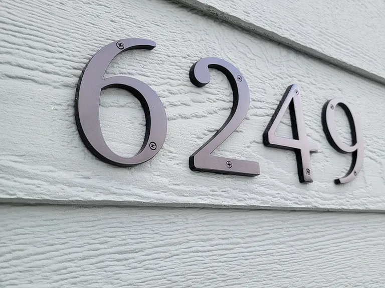 6249-6253 Mary Lane Drive — Photo 2