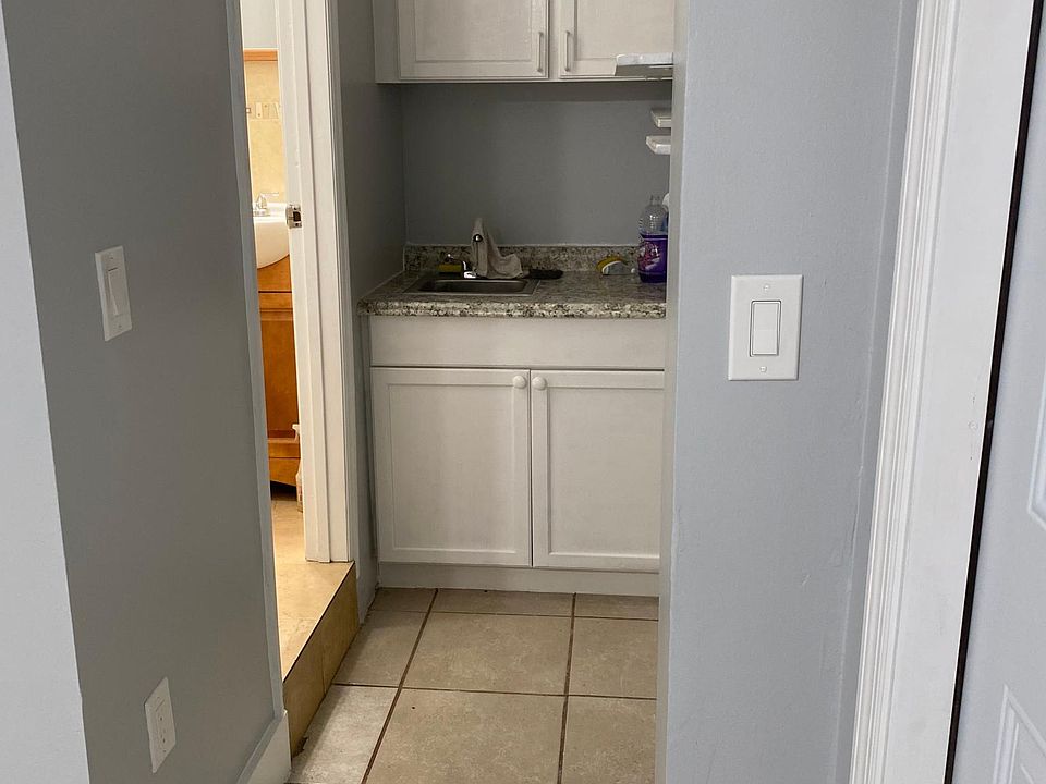 1st image of 532 Minola Dr