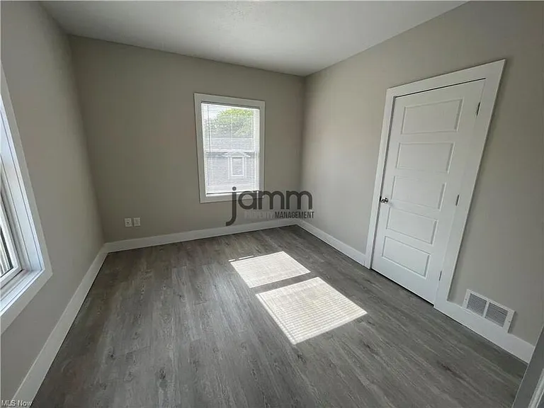 1966 Randall Rd #2 — Photo 4