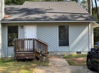 6488 Pittsfield Dr, Fayetteville, NC 28303