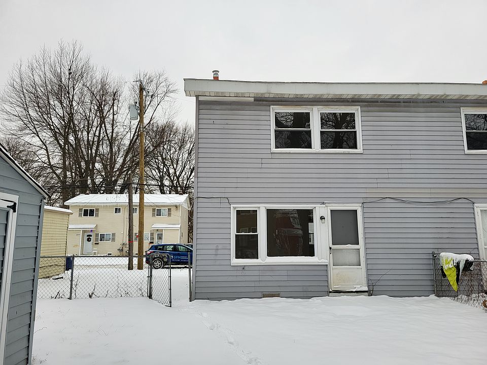 1st image of 33120 Alberta St