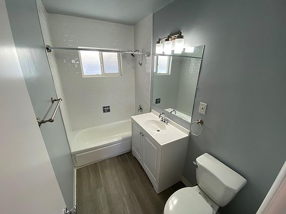 3rd image of 3993 Inglewood Blvd #4