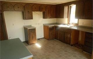 2nd image of 1927 Jenkins St NE