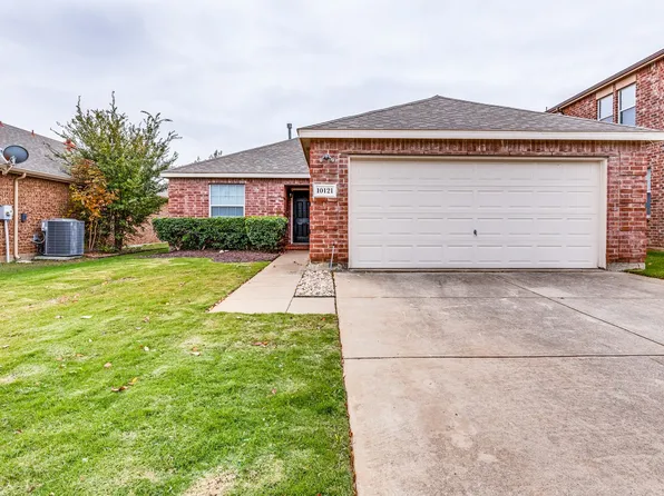 10121 Sourwood Dr, Fort Worth, TX 76244