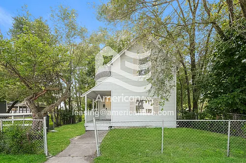 743 Diamond Ave Photo 1