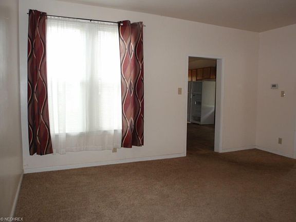 5th image of 207 Glenwood St
