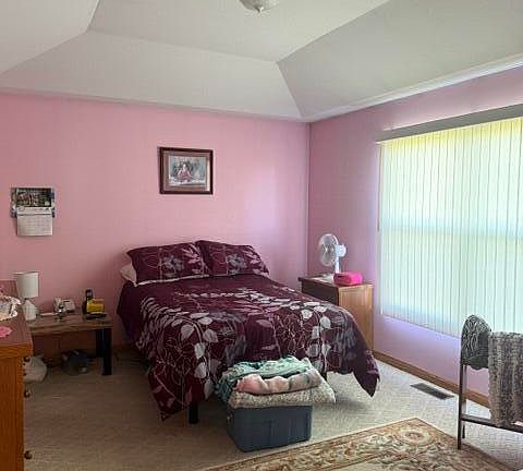5th image of 302 Hidden Ridge Dr