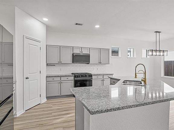 3rd image of 10511 Kings River Dr