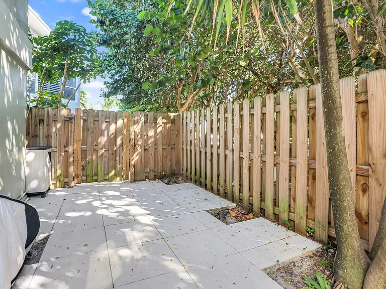 320 S Ocean Blvd #LP — Photo 25