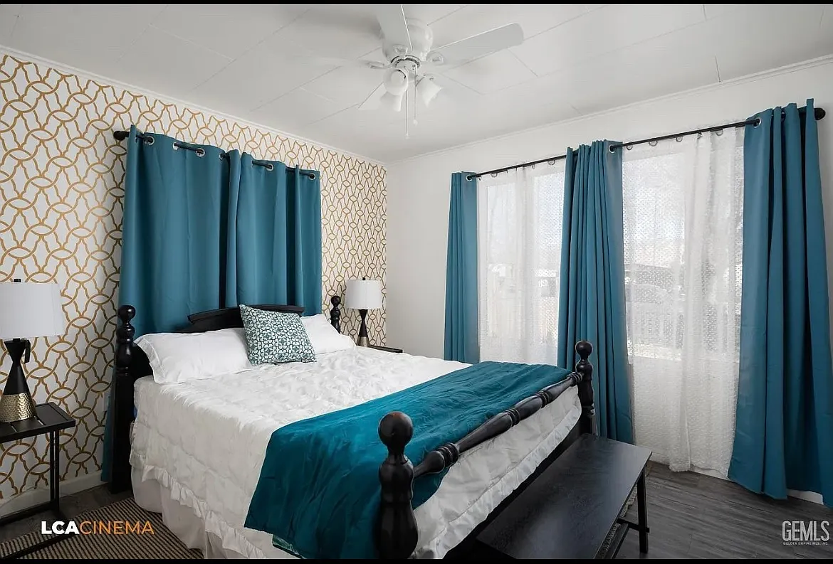 3 bed, $2,300 — Photo 4