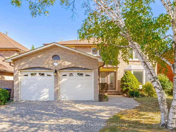 1572 Maple Ridge Dr, Mississauga, ON L4W 3C8