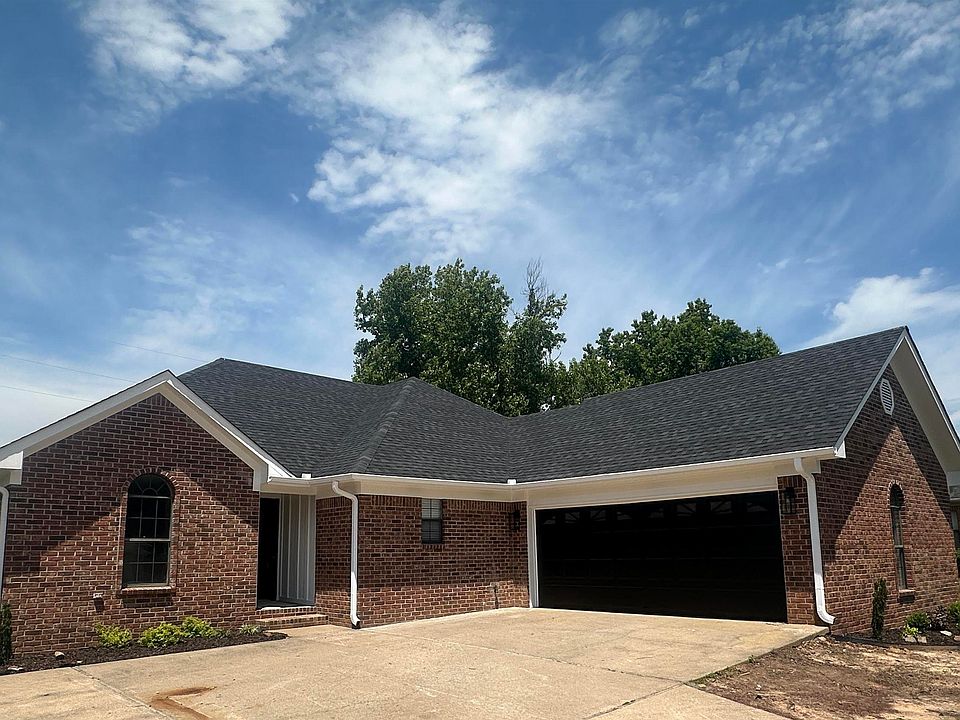 1st image of 21 Crestwood Dr