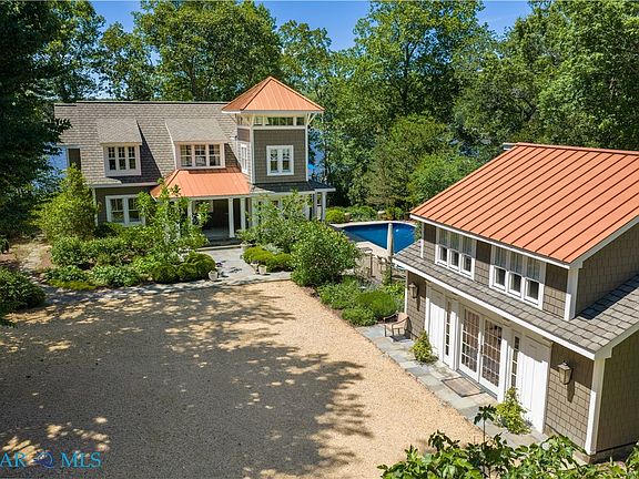 3rd image of 158 River Road Cir