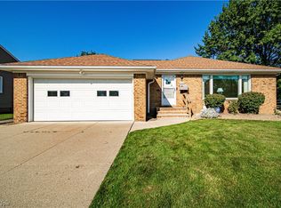 1730 Alcester Rd, Mayfield Heights, OH 44124