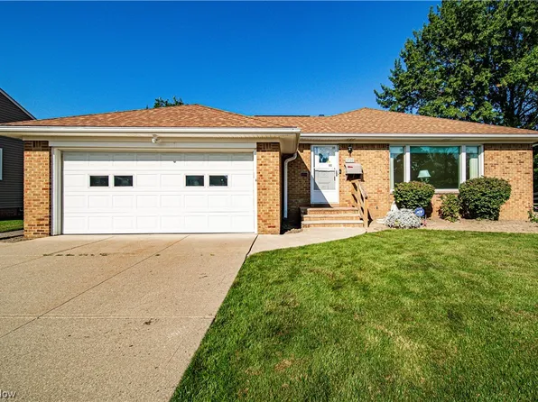 1730 Alcester Rd, Mayfield Heights, OH 44124