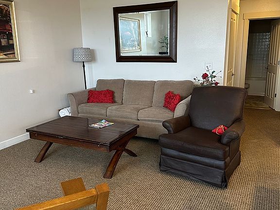 5th image of 4395 Westshore Dr NE APT 501