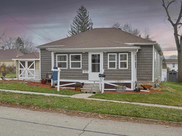 403 N 2nd St, Edgerton, WI 53534