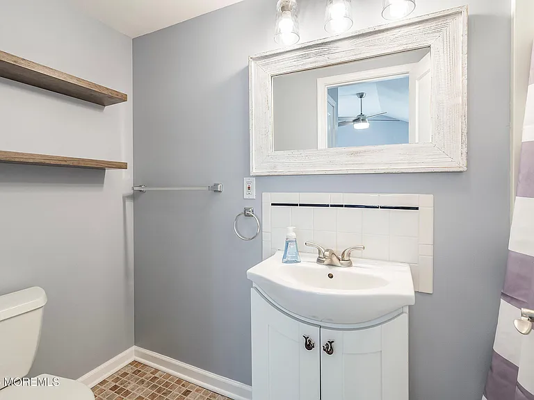 309 Hiering Ave #A — Photo 13