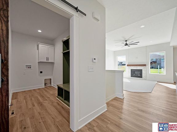3rd image of 7823 Nicole Ln