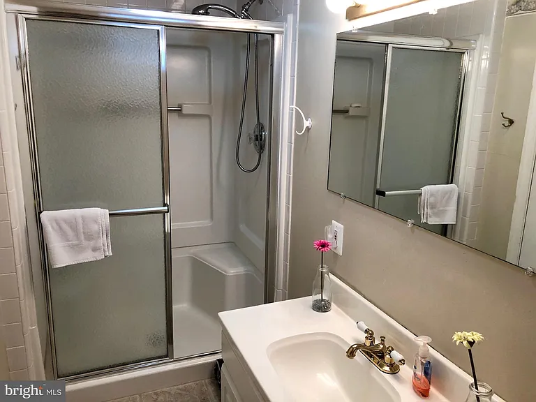 6910 Park Terrace Dr — Photo 43