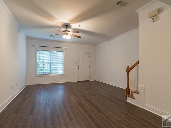 3rd image of 200 Rivergrove Pkwy