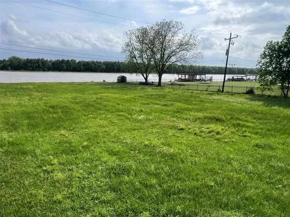 Lake Front Dr, Trinity, TX 75862