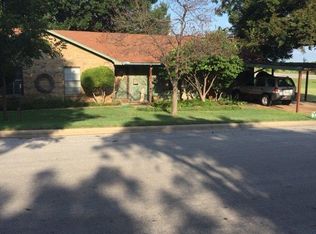 108 N Rodgers St, Henrietta, TX 76365