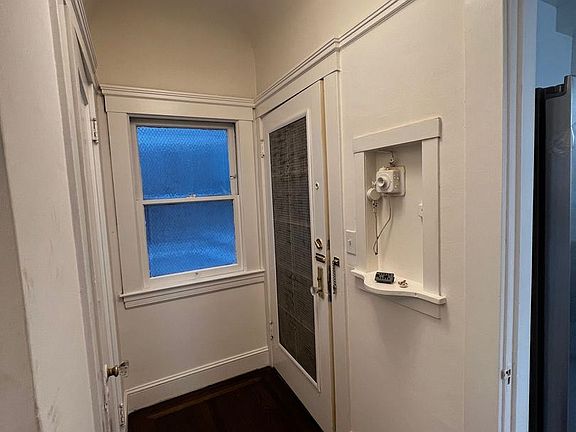 4th image of 121 Dolores St APT 4