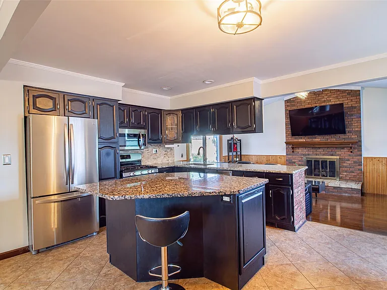 4300 Connie Dr — Photo 7