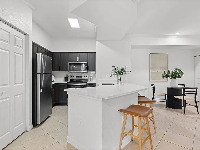 Bell Miramar Place — Photo 25