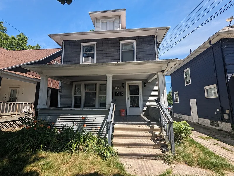 412 W Cesar E Chavez Ave #2