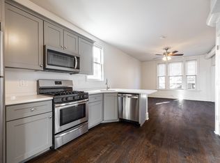 3135 N Oakley Ave #2R, Chicago, IL 60618