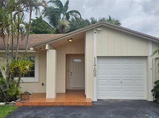 11769 SW 108th Ln, Miami, FL 33186