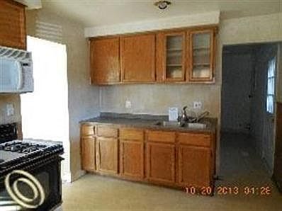 4th image of 21164 La Salle Blvd