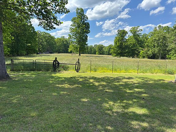 2nd image of 3594 Oak Grove Rd