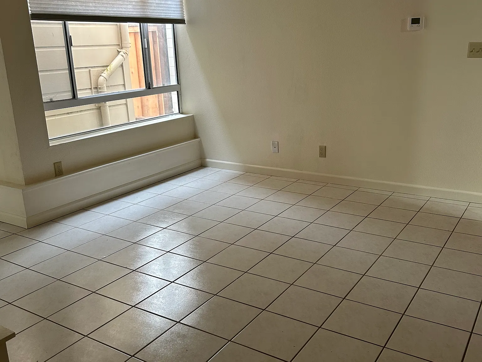 2 bed, 600 sqft, $3,700 — Photo 4