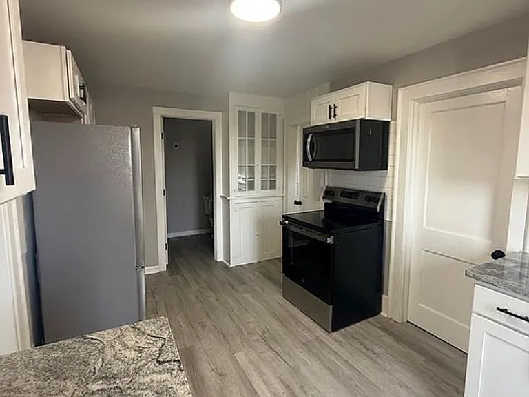 198 Main St #2 — Photo 6