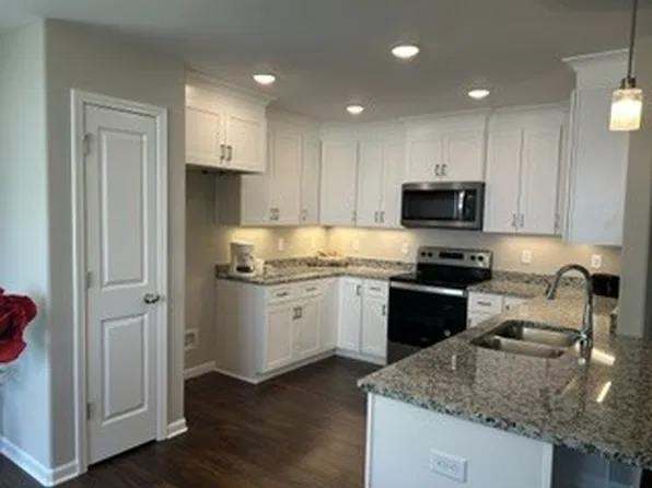 357 Oak Glen Dr, Smithville, TN 37166
