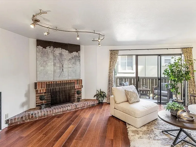 133 Union Ave #F — Photo 3