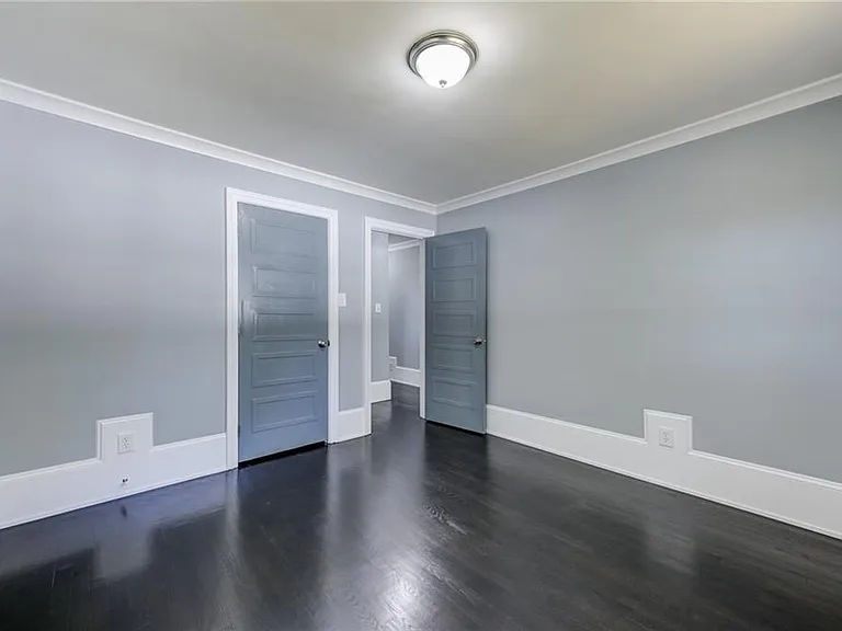 2325 Elmwood Cir SE — Photo 29