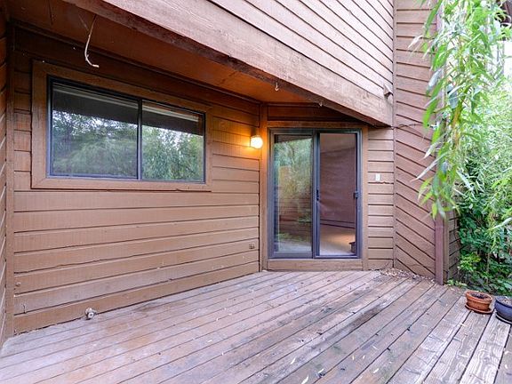 5th image of 3082 Edison Ct #3082