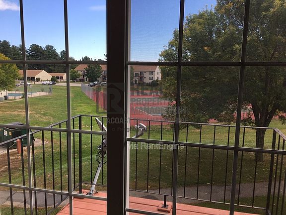 2nd image of 912 White Cedar Blvd