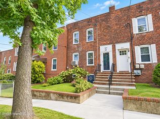 62 Arnold St, Staten Island, NY 10301