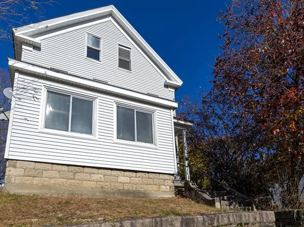 58 Laurel St, Worcester, MA 01605