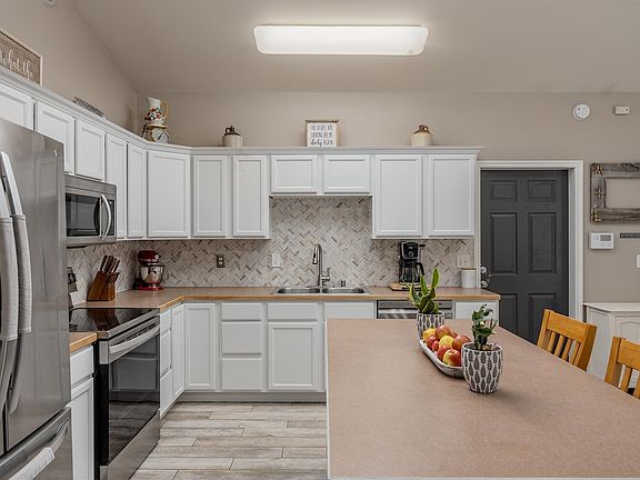 3rd image of 2906 Nikolai Ave