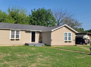 206 S 5th St, Marlow, OK 73055